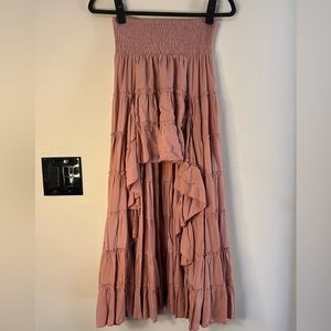 Pampita island, pink skirt, Spanish brand. Lavanda Lisa